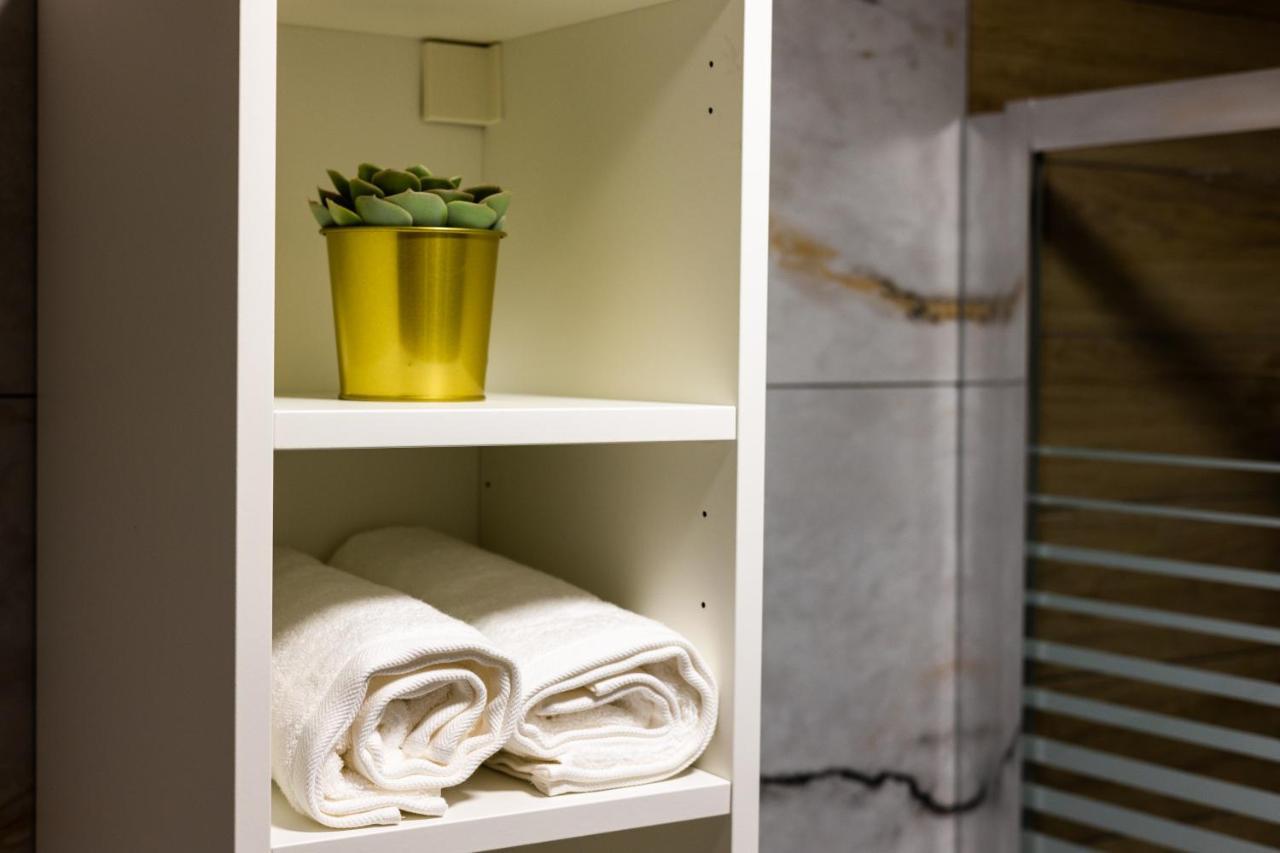 Adriana Apartment Agia Marina  ภายนอก รูปภาพ