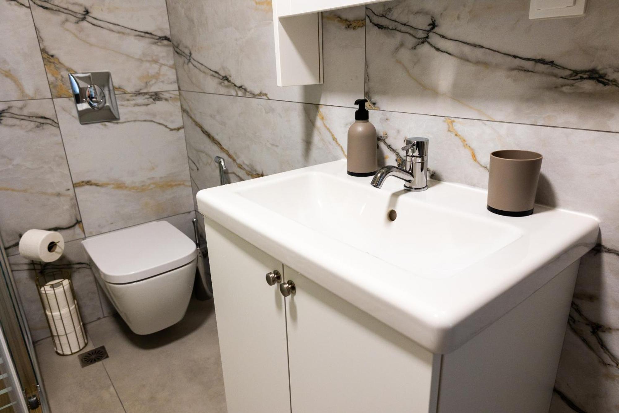 Adriana Apartment Agia Marina  ภายนอก รูปภาพ